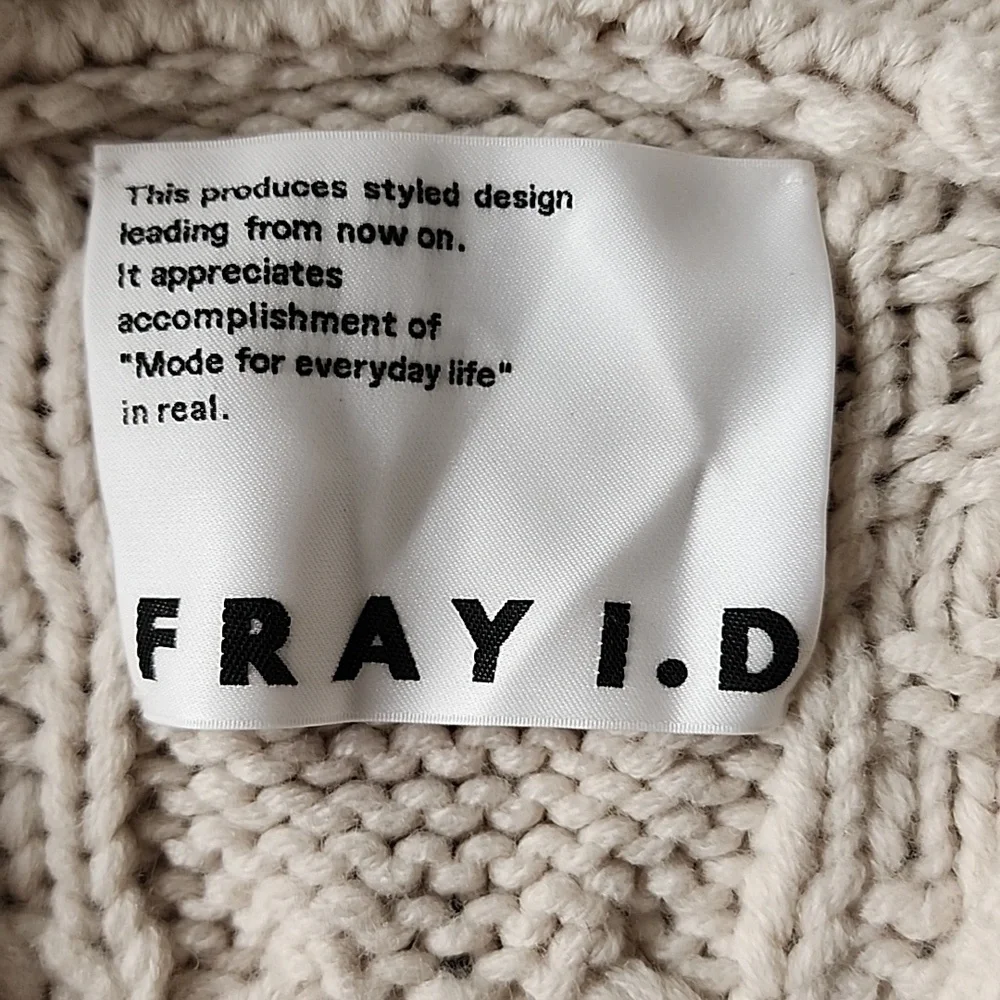 FRAYI.D Cream Cable Knit Cardigan (New) - Picture 8 of 16